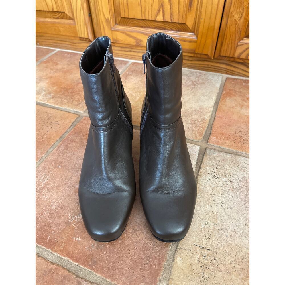 David Tate Model Brown Lambskin bootie size 10 - Picture 3 of 9